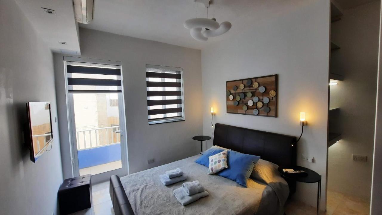 Spacious Side-Sea View Apartment At St Paul'S Bay St. Paul's Bay Exterior photo