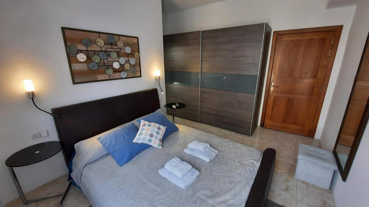Spacious Side-Sea View Apartment At St Paul'S Bay St. Paul's Bay Exterior photo